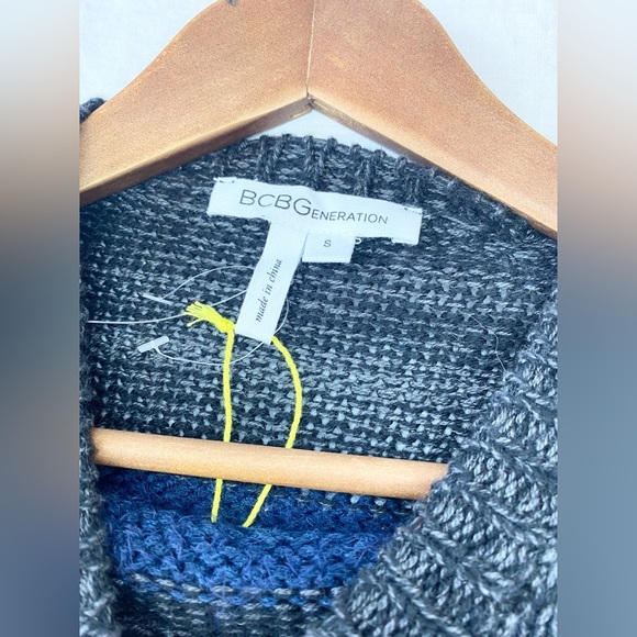 NWOT BCBG Wide Striped Crewneck Sweater - Picture 7 of 10